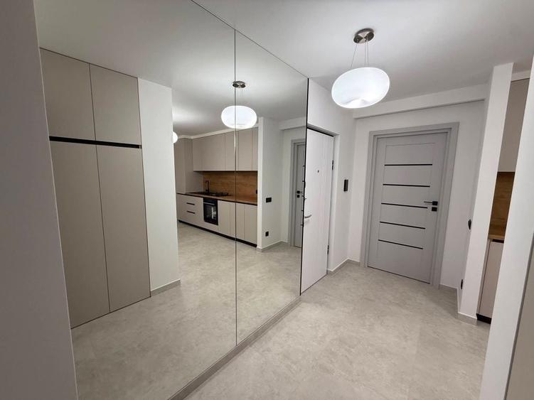 Apartament cu 2 camere decomandat în Central