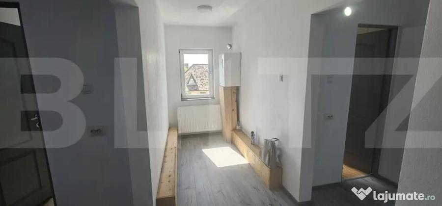 Apartament cu 3 camere decomandat în Semicentral