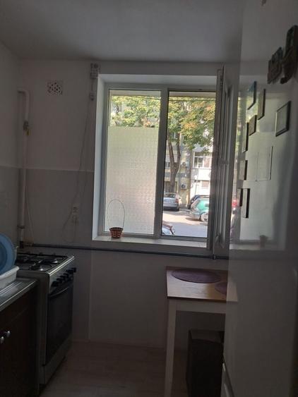 Apartament cu 3 camere semidecomandat în Ultracentral