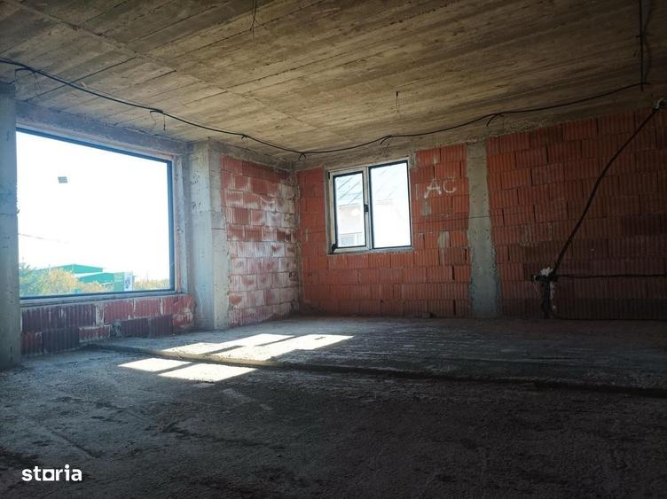 Casă cu 4 camere decomandat în Ghioșești