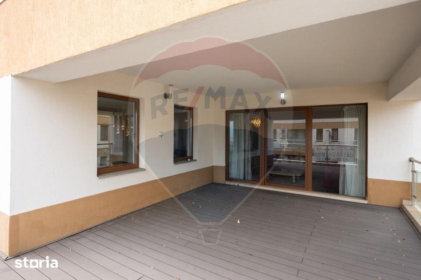 Apartament cu 3 camere în Schei
