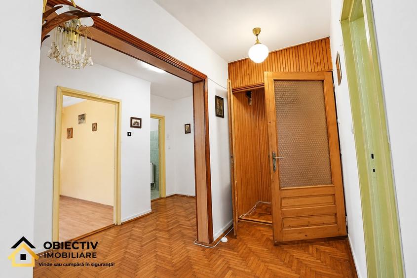Apartament cu 3 camere decomandat în 1 Mai