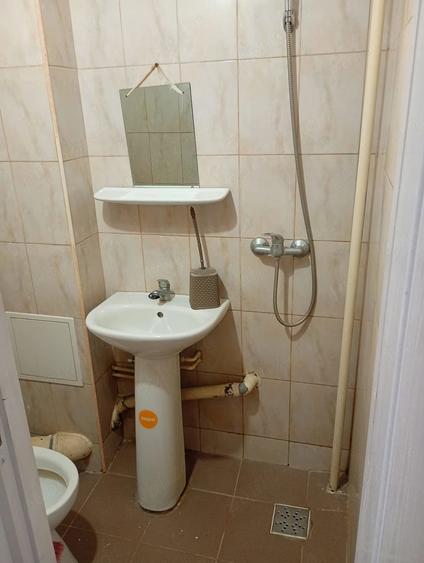 Garsonieră semidecomandată în Intim