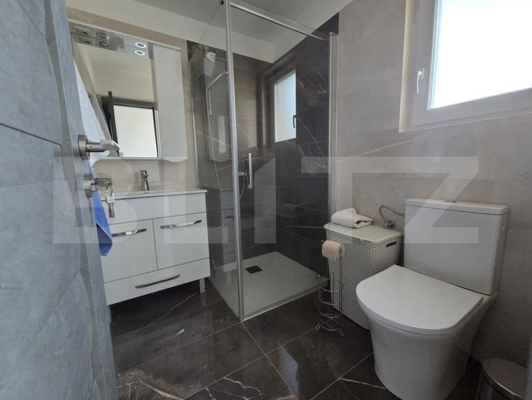 Casă individuală cu 6 camere cu Canalizare în Micro 3