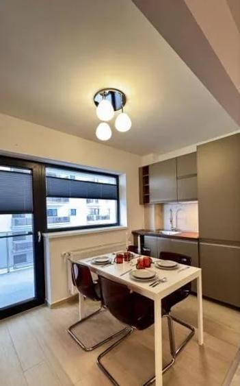Apartament cu 3 camere decomandat, mobilat în Industriilor