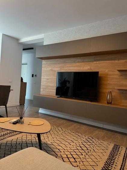 Apartament cu 2 camere semidecomandat, mobilat în Aviației