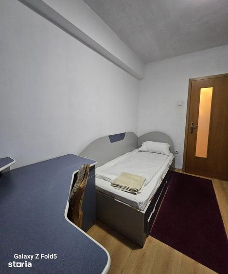 Apartament cu 3 camere decomandat în Nufărul
