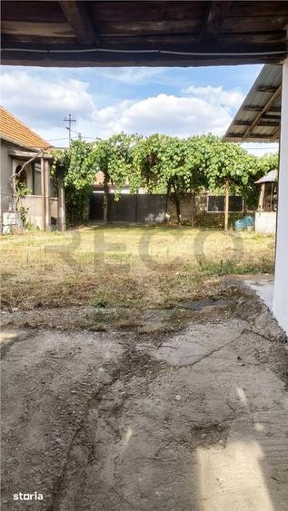 Casă cu 2 camere decomandat cu Teren 1742 Mp în Husasău de Tinca
