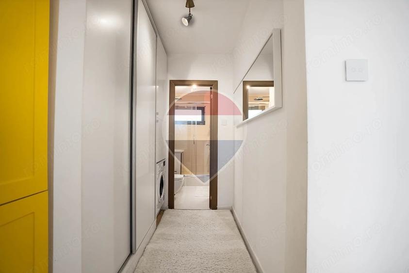 Apartament cu 3 camere semidecomandat în Gării
