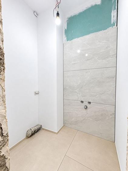Apartament cu 3 camere decomandat în Lipovei