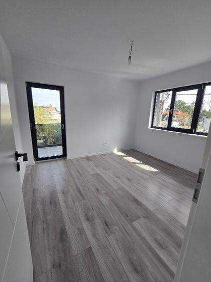 Casă individuală cu 4 camere cu Canalizare în Hințești