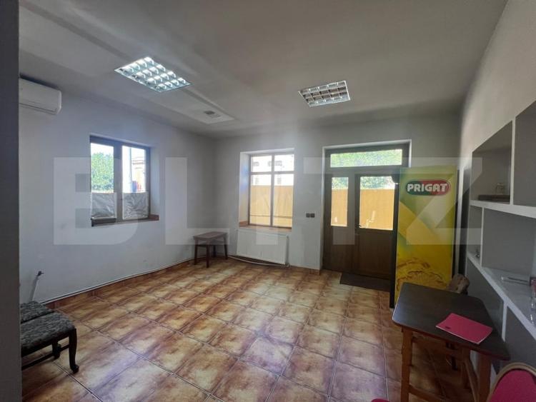 Birou, de 26 mp, în Central