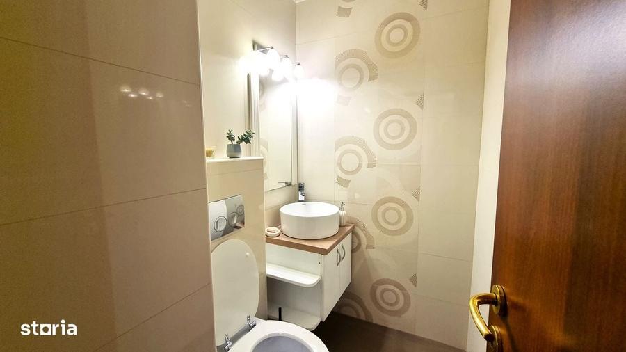 Apartament cu 3 camere în Malu Roșu