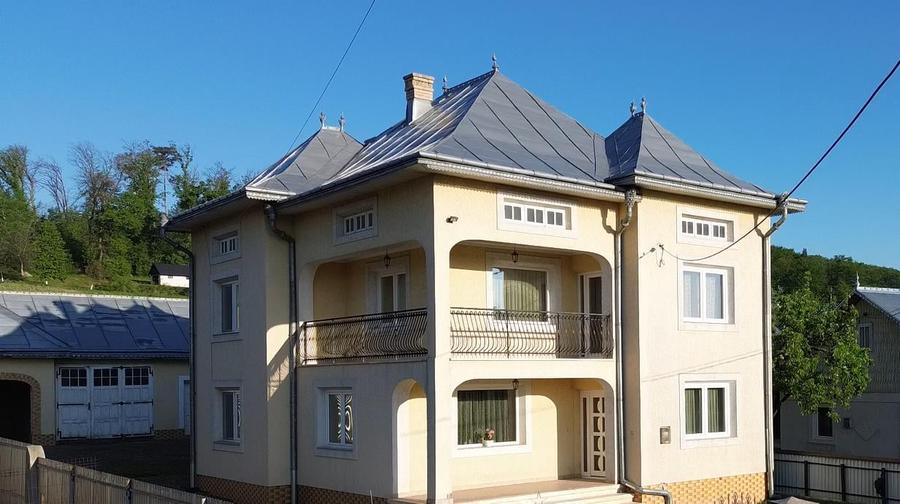 Casă individuală cu 5 camere cu Garaj în Dărmănești