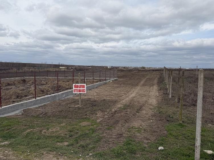Teren de 570 mp, în Costi