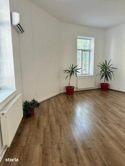 Spațiu comercial, de 115 mp, în Centrul Civic
