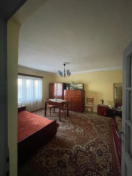 Casă cu 4 camere în Șimian