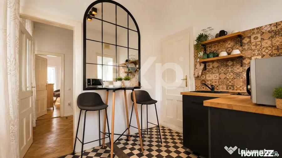 Apartament cu 2 camere semidecomandat, mobilat în Centrul Istoric