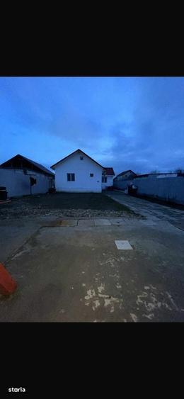 Casă cu 3 camere cu Teren 333 Mp în Central