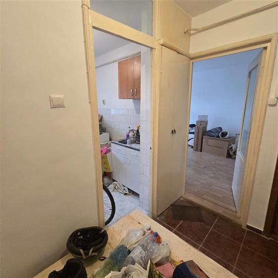 Apartament cu 2 camere decomandat în Galata