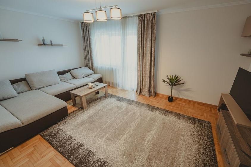 Apartament cu 2 camere decomandat în Central