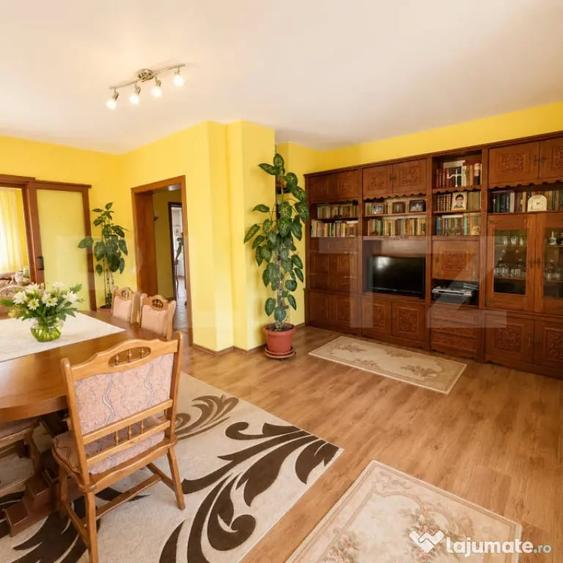 Casă cu 7 camere cu Teren 500 Mp în Braytim