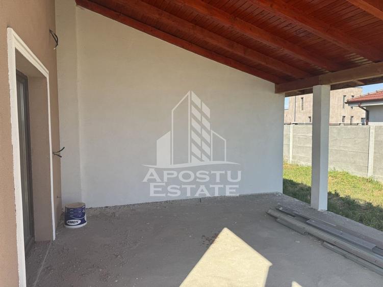 Casă cu 5 camere cu Teren 602 Mp în Ghiroda
