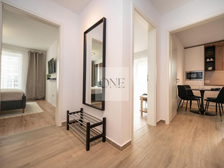 Apartament cu 3 camere decomandat în Tractorul