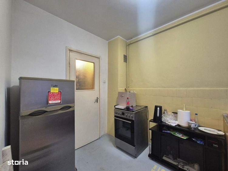 Apartament cu 2 camere semidecomandat în Calea București