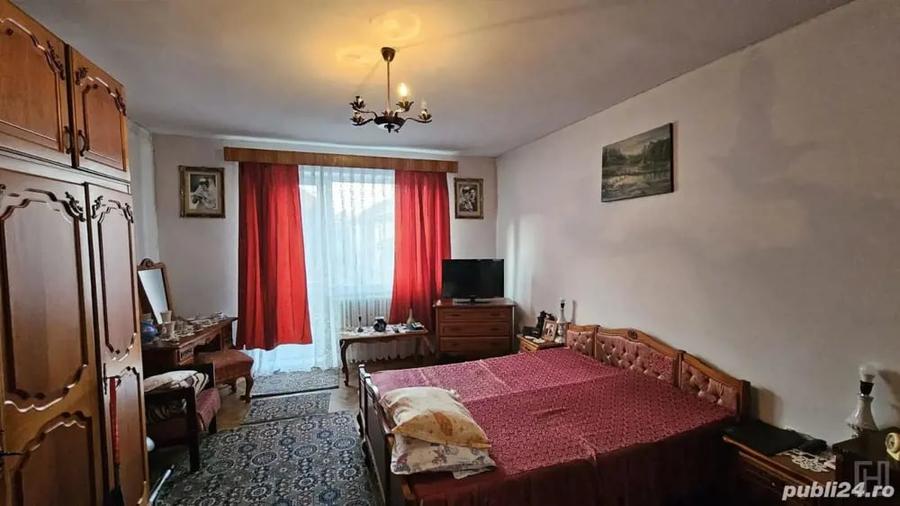 Casă cu 5 camere cu Teren 530 Mp în Andrei Mureșanu