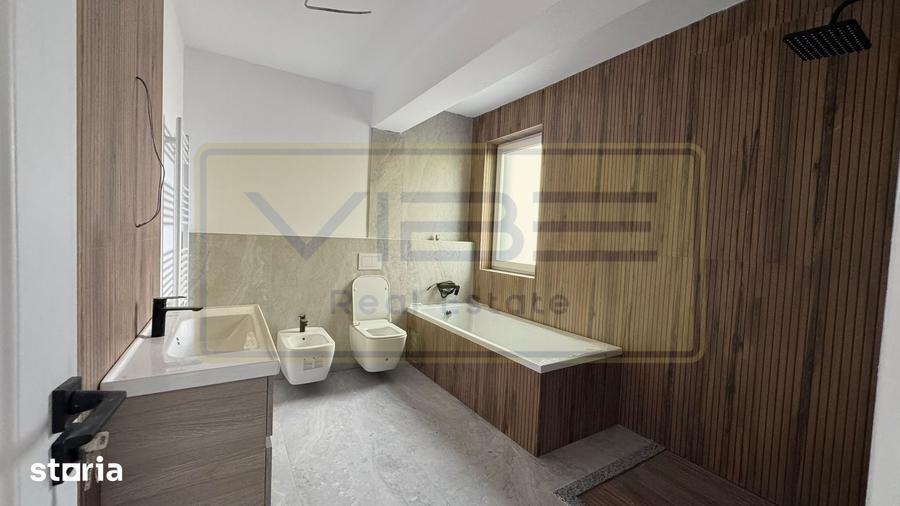 Casă cu 4 camere cu Teren 450 Mp în Valea Ursului