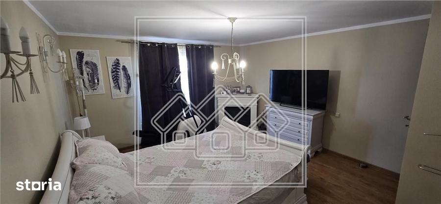 Casă cu 4 camere cu Teren 265 Mp în Central