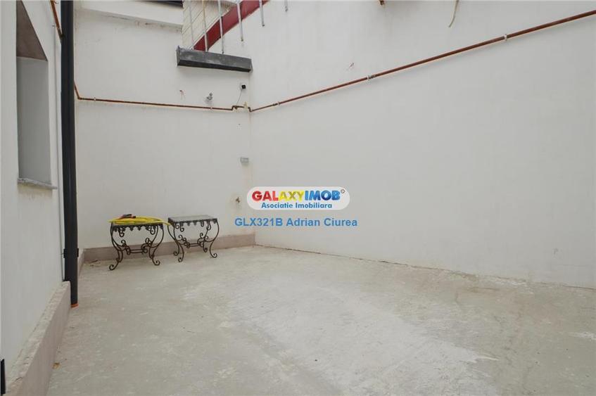 Casă cu 5 camere cu Teren 150 Mp în Unirii