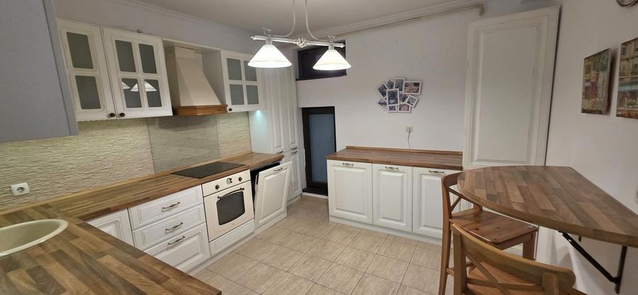 Apartament cu 4 camere decomandat în Cișmigiu