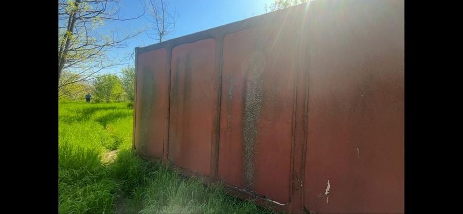 Teren de 4400 mp, în Grădinari