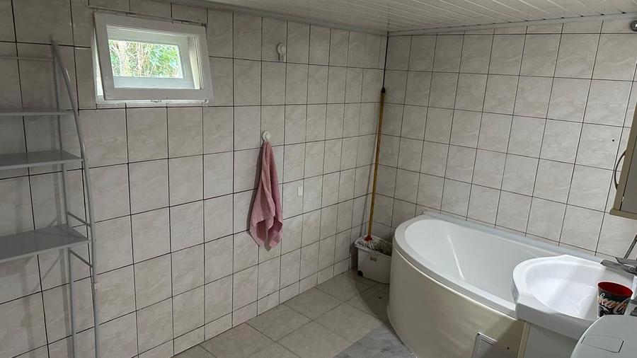 Casă cu 3 camere cu Teren 148 Mp în Fundeni