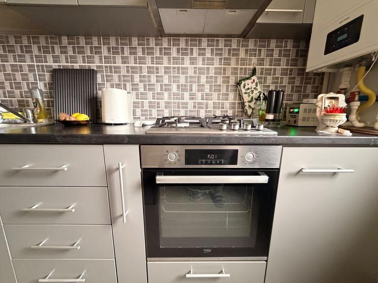 Apartament cu 3 camere în Dudu