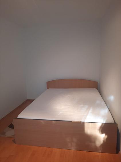 Apartament cu 3 camere semidecomandat în Șiria