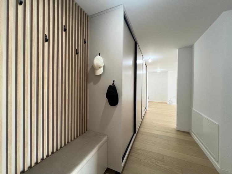 Apartament cu 3 camere decomandat în Aviației