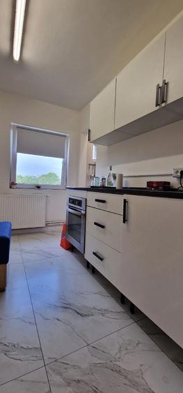 Apartament cu 3 camere decomandat în Steaua