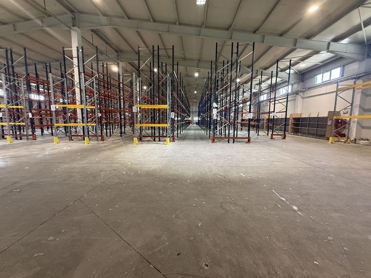 Spațiu industrial, de 5,000 mp, în Dragomirești-Vale