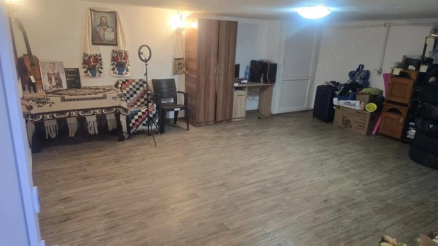 Casă cu 2 camere cu Teren 483 Mp în Domnești