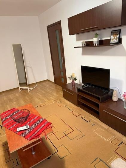 Apartament cu 2 camere semidecomandat, mobilat în Dristor