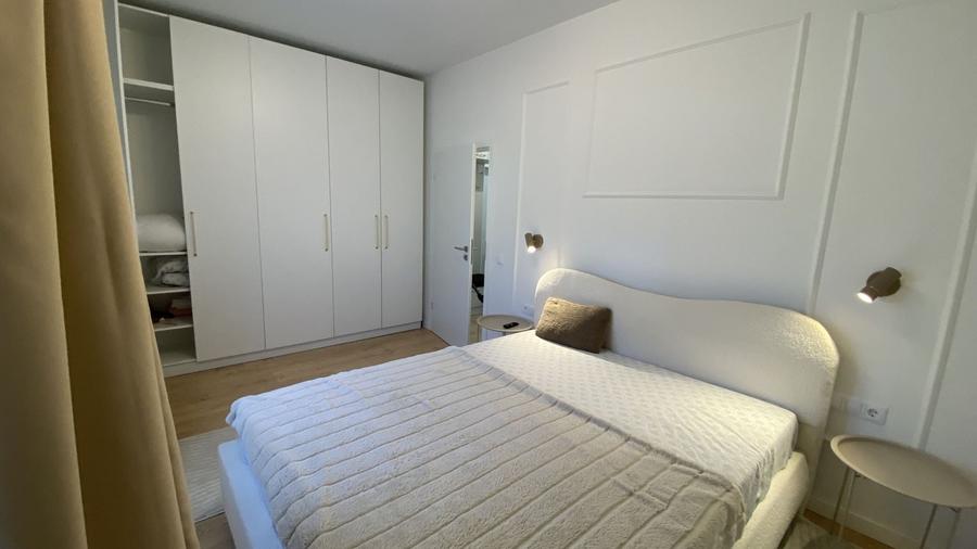 Apartament cu 2 camere, mobilat în Cristian