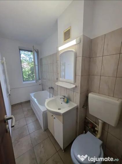 Garsonieră decomandată în Drumul Taberei