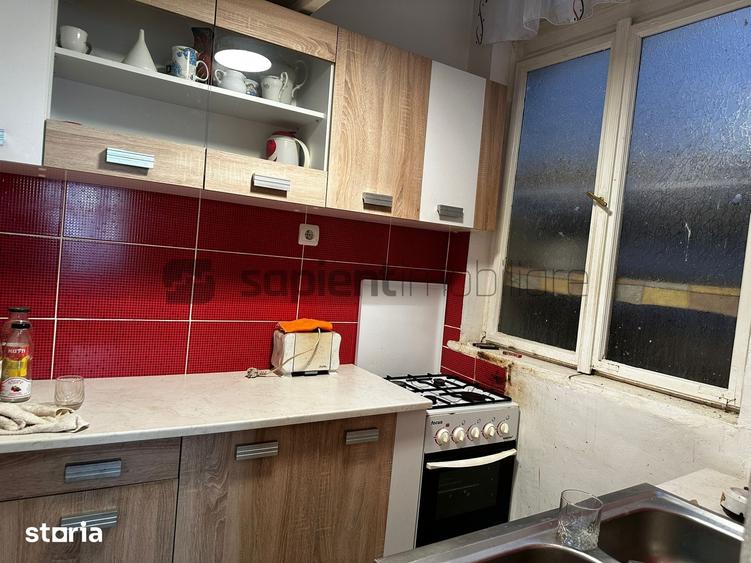 Apartament la casa cu 4 camere si acces auto, ultracentral - 1