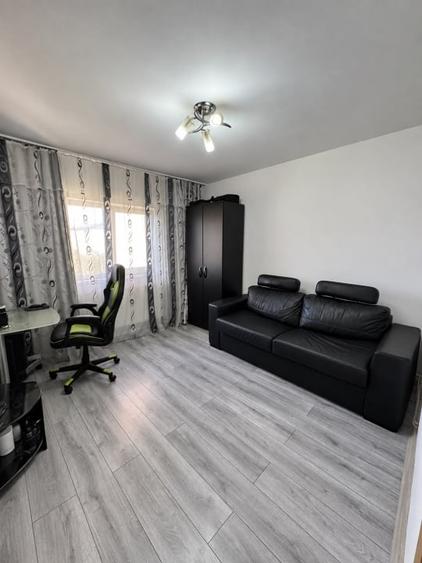 Apartament cu 2 camere decomandat, mobilat în Republicii