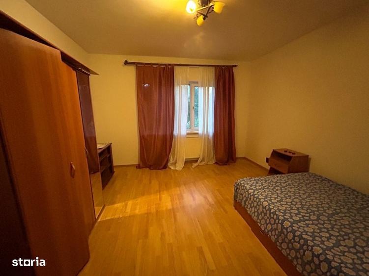 Casă cu 4 camere în Central