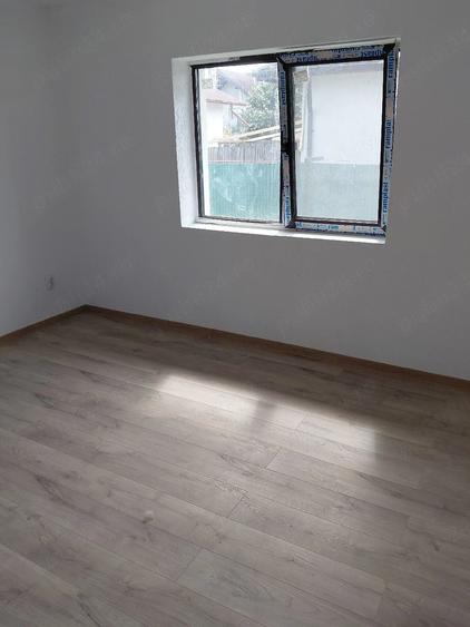 Casă cu Teren 350 Mp în Boldești
