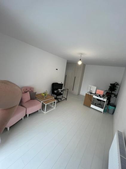 Apartament cu 2 camere decomandat în Florești
